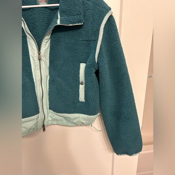 NWOT Free People Movement Courtside Faux Shearling Jacket in Botanical Combo - Picture 7 of 12